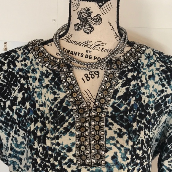 V Christina Top - Picture 3 of 8